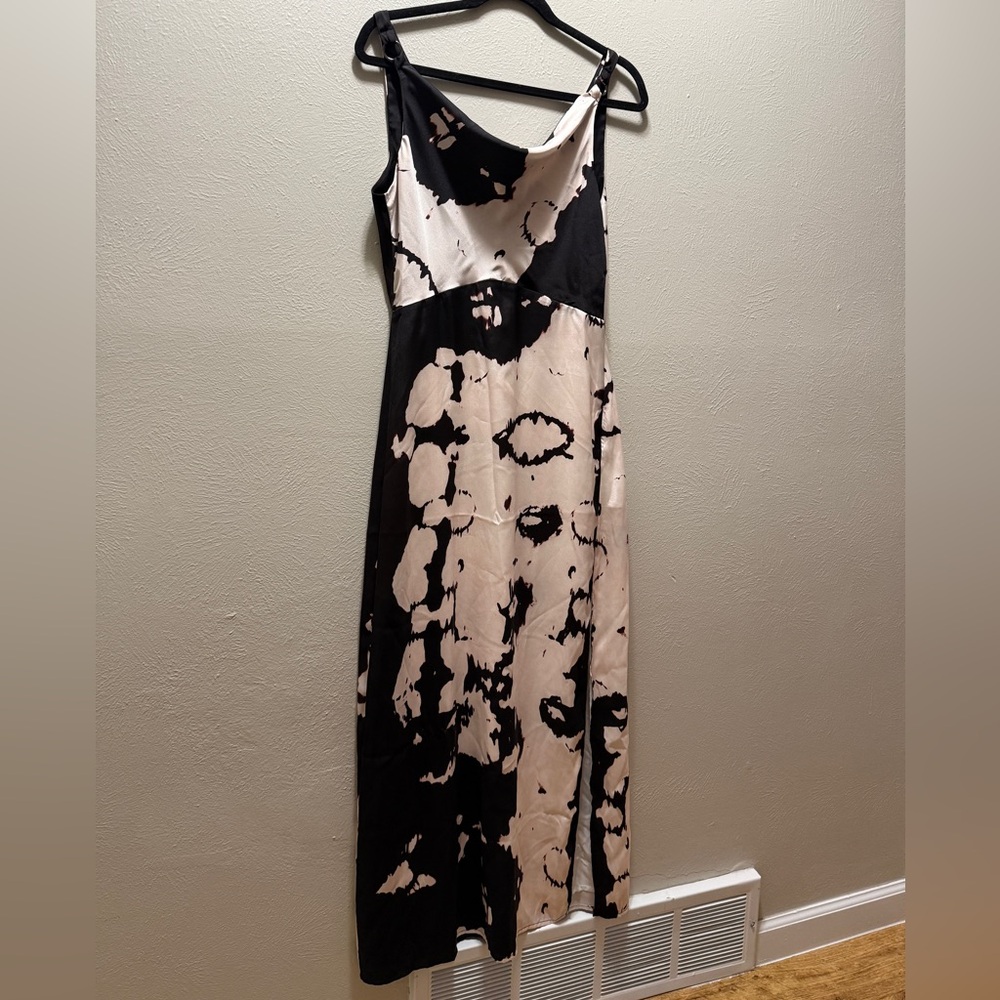 NWT Line and Dot Satin Maxi Dress Abstract Print Gown Brown Crowl Neck Revolve